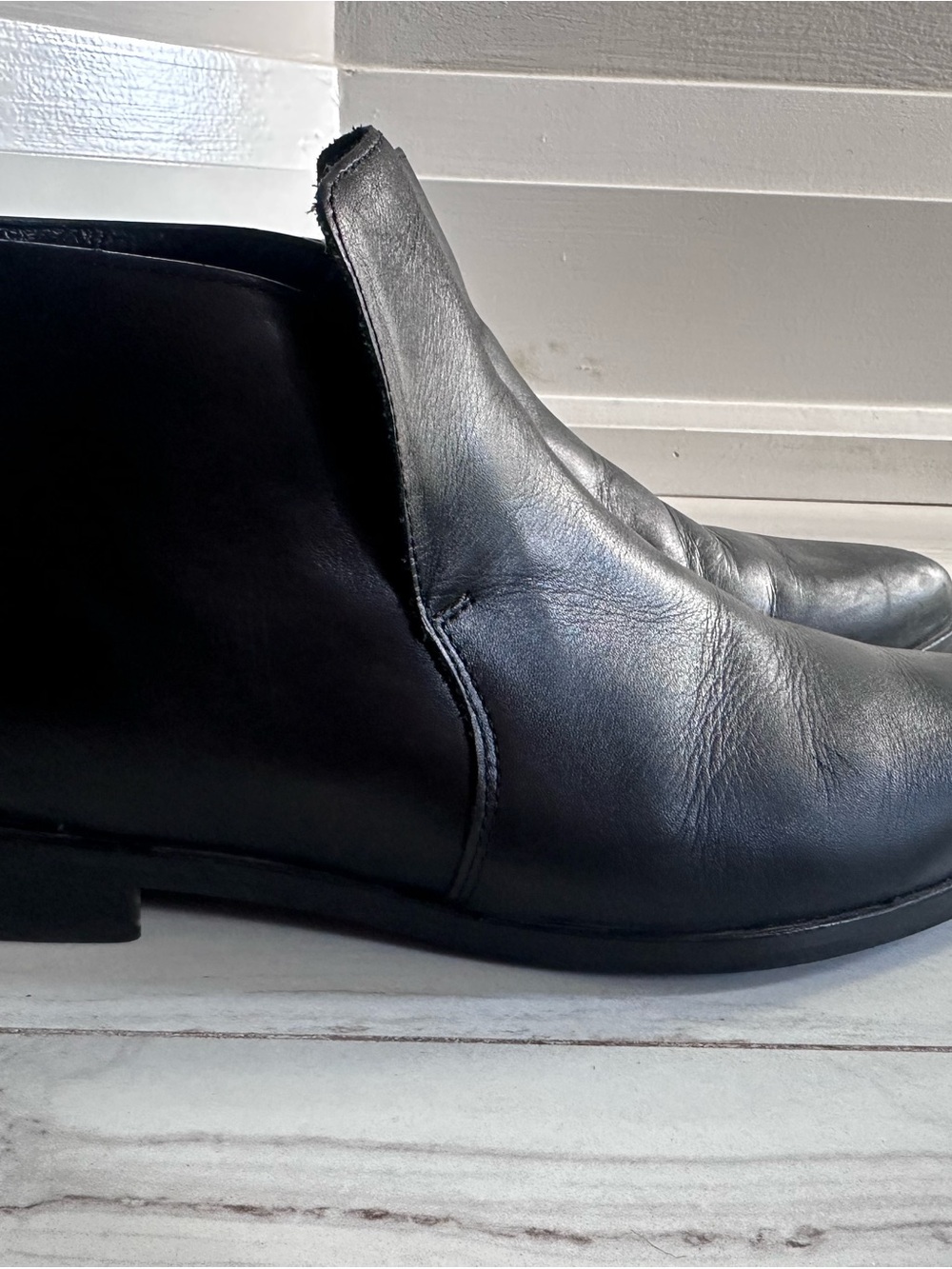 Women Black Leather Slip-On Boots - House of Harlow